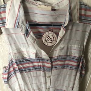 SO sleeveless top with back cutout. Size L